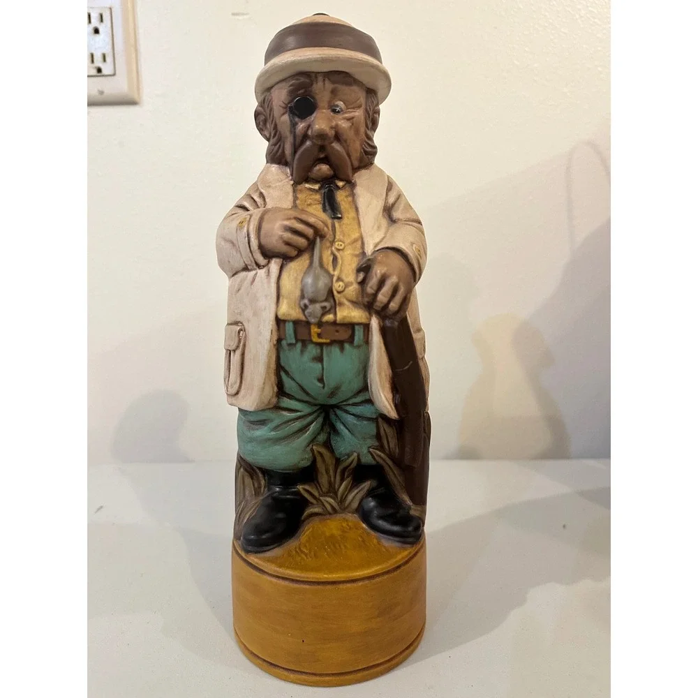 Vintage Alberta Mold Safari Mouse Hunter Decanter